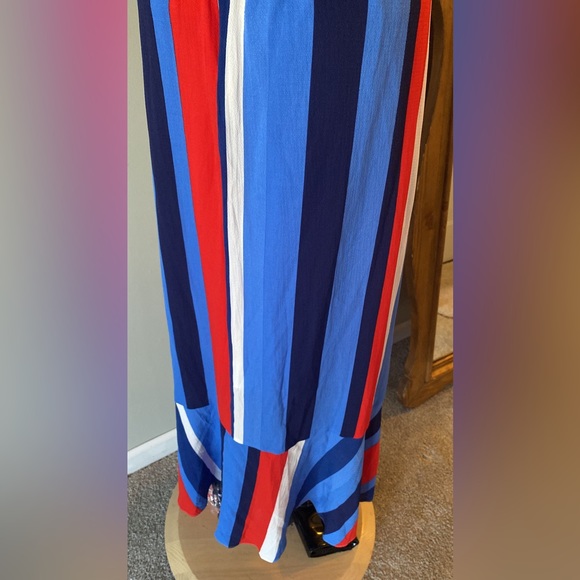 JULIA JORDAN
Women's Halter Surplus Hi-Low Belted Midi Dress In Blue Multi - Picture 11 of 16